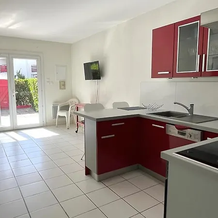 Climatisé Avec Piscine - 2 Pers. - Fr-1-874-98 *